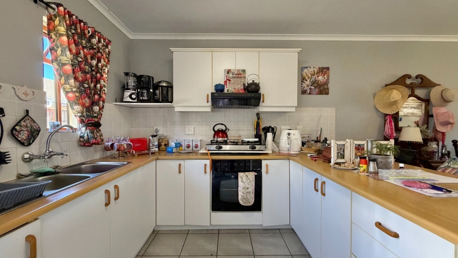 2 Bedroom Property for Sale in Twin Palms Western Cape